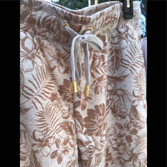 LIFE WORX BY GLORIA VANDERBILT CAPRI FLORAL PRINT - Picture 4 of 8